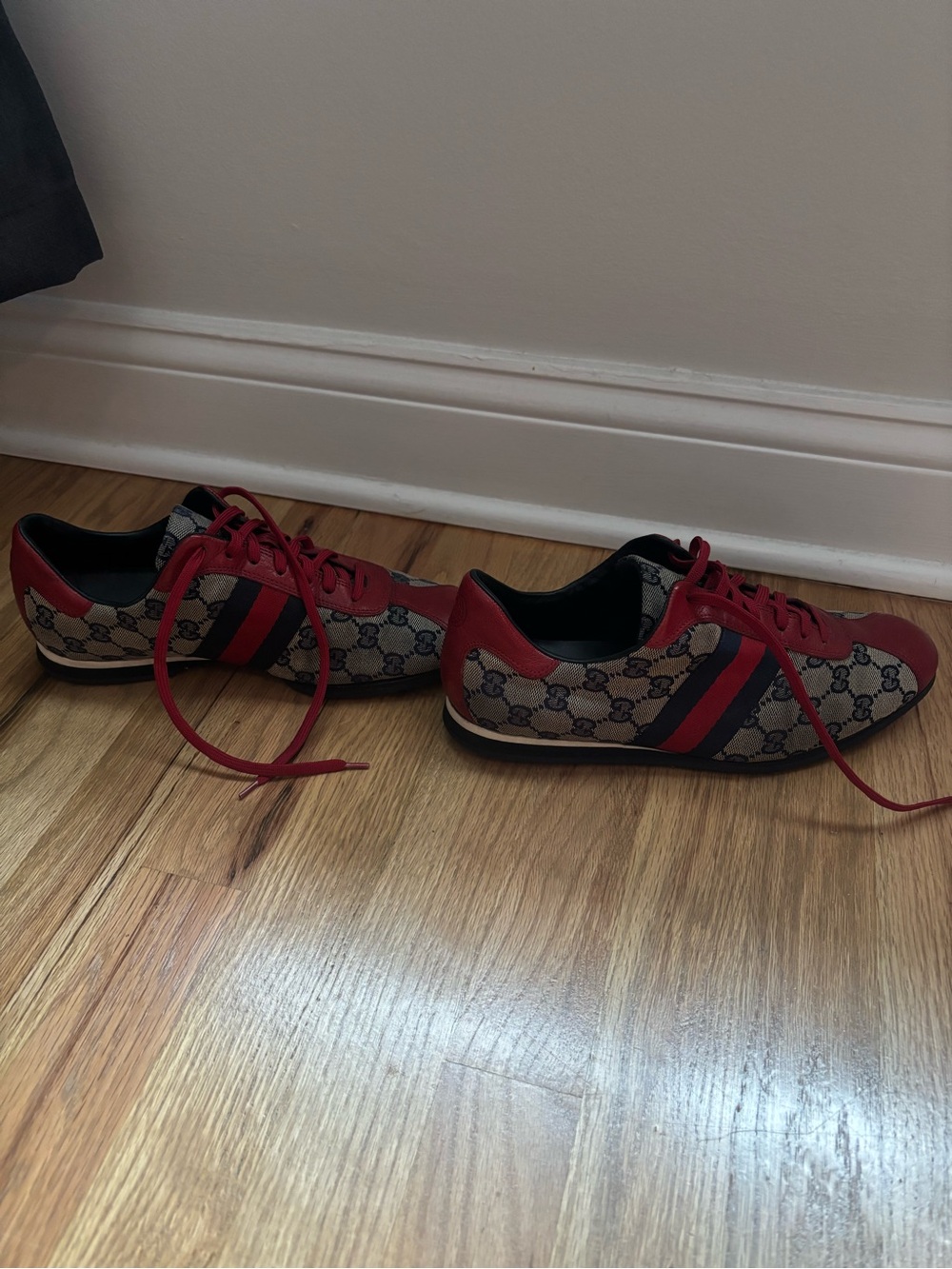 Gucci Red and Blue GG Monogram Men’s Lace-Up Sneakers - Picture 5 of 9